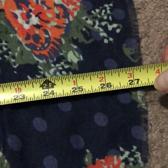 Large Lightweight Scarf-Floral/Polka Dot-Navy/Red-72x27-EUC - Picture 10 of 11
